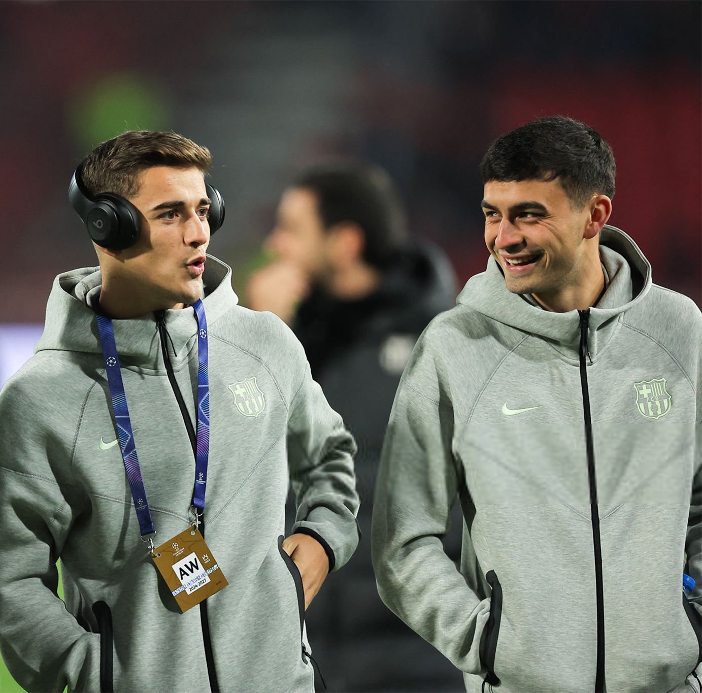 Gavi back with Pedri and the Barcelona squad